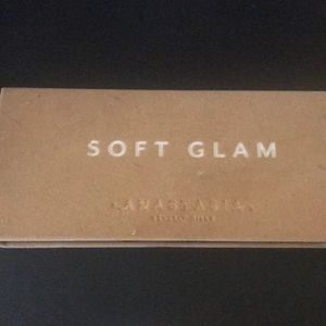 Anastasia Soft Glam Pallette